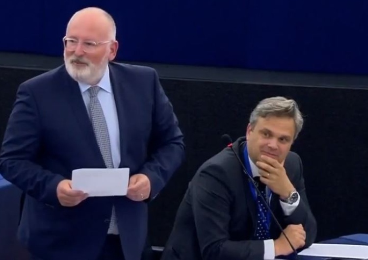 Korespondent RMF: Timmermans przyznał, że jego celem nie jest rozstrzygnięcie ws. Polski, ale nękanie jej