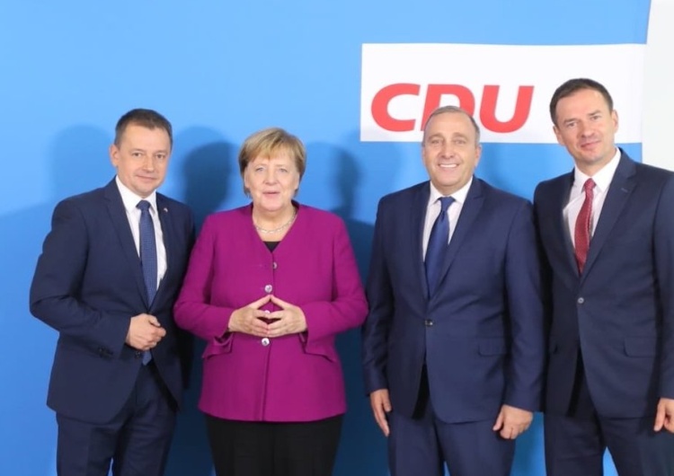 Schetyna zadowolony po spotkaniu z Merkel, a rozmawiał m.in. o Nord Stream II