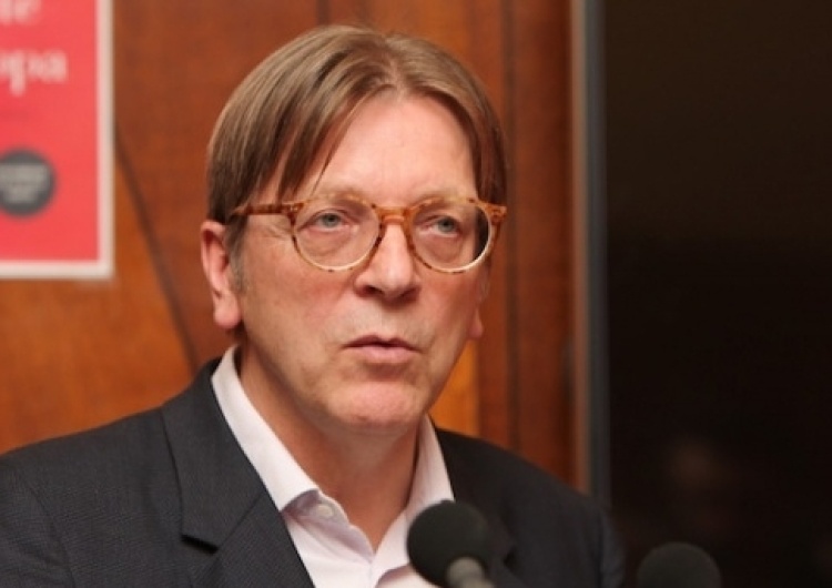 Tomasz Poręba zarzuca Verhofstadtowi współpracę z firmami związanymi z Kremlem