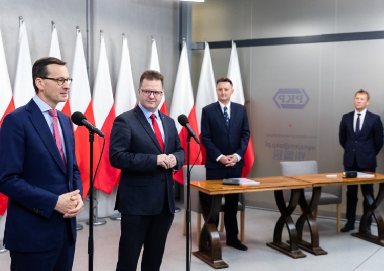 Premier: Pracujemy nad odtworzeniem dwudziestu linii kolejowych