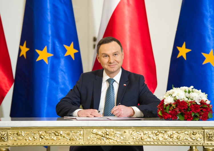 Dziś prezydent podpisze tzw. ustawę podwyżkową dotyczącą pracowników służby zdrowia