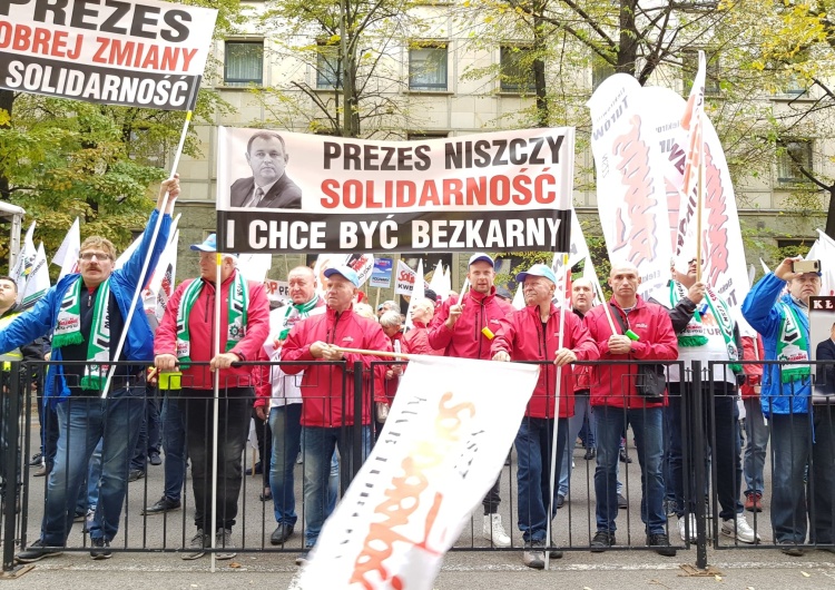  [Foto] Protest pod siedzibą PGE