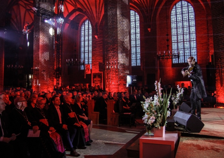  [nasza fotorelacja] Koncert papieski w św. Brygidzie pod patronatem przewodniczącego "S" Piotra Dudy