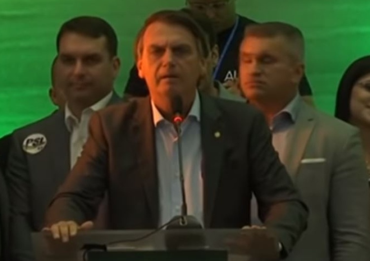 "Brazylijski Trump" zdecydowanie zwyciężył w pierwszej turze wyborów prezydenckich w Brazylii