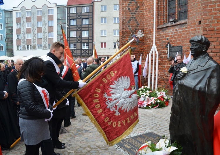  W Gorzowie Wielkopolskim odsłonięto pomnik wyjątkowego człowieka