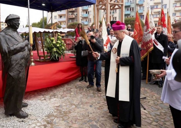  Odsłonięto pomnik Kapelana Gorzowskiej Solidarności