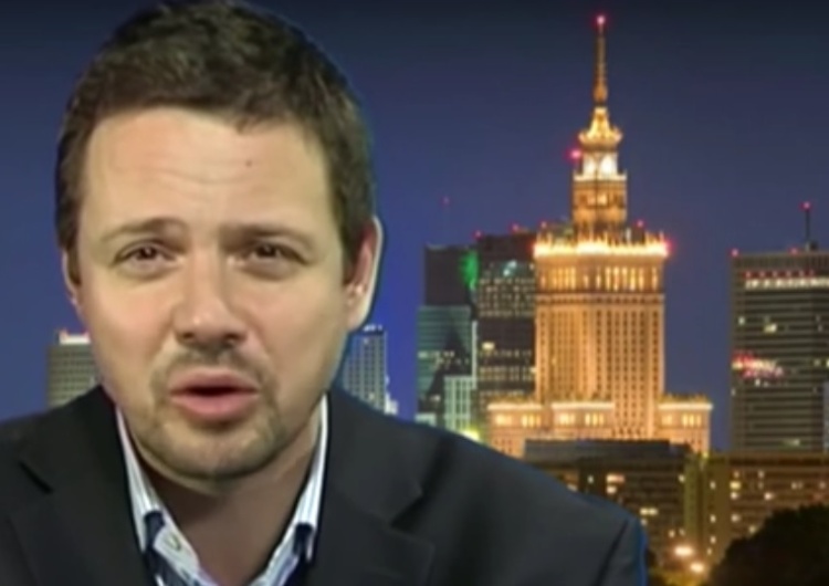  Trzaskowski: "Nie zasługujemy na polityków, którzy co chwilę zmieniają zadanie". Dziennikarz odpowiada