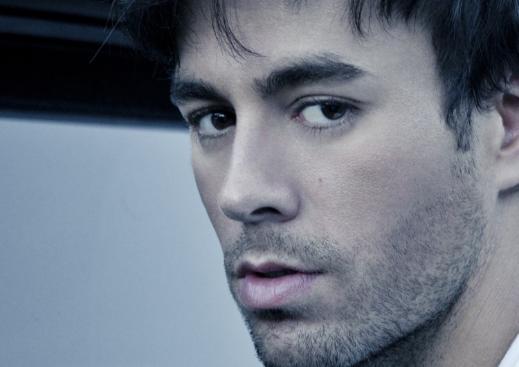  Enrique Iglesias wraca do Polski. Fani będą mogli wygrać spotkanie z artystą