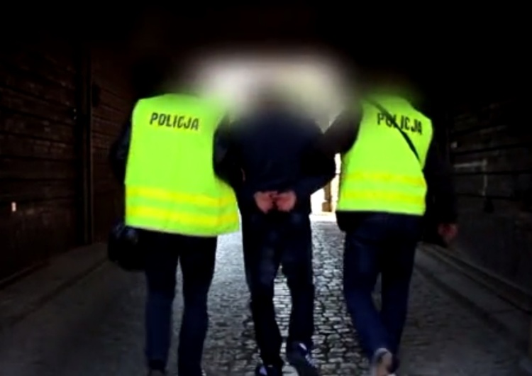 Handlowali Polakami w Wielkiej Brytanii. Dziś zatrzymani przez policję