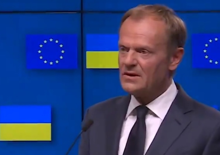  Tusk znowu straszy Polexitem