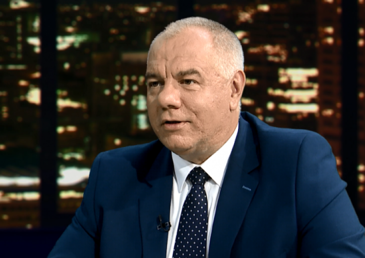  Min. Sasin: Banner "DEKOMUNIZACJA" to adekwatna odpowiedź, w formie jaką lubią stosować nasi przeciwnicy