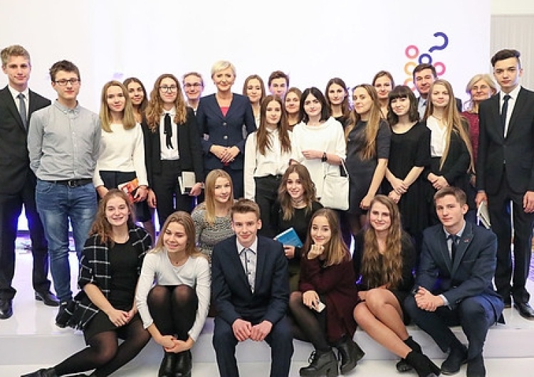 Debata z inicjatywy Pierwszej Damy Agaty Kornhauser-Dudy „Eksperci pytają Młodych”
