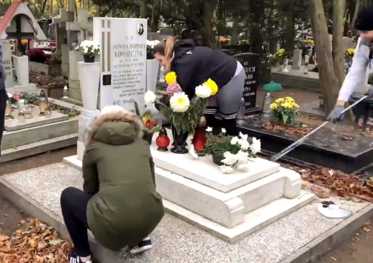D. Matecki apeluje: Znajdźcie chwilę, aby przed Wszystkich Świętych uprzątnąć groby naszych bohaterów
