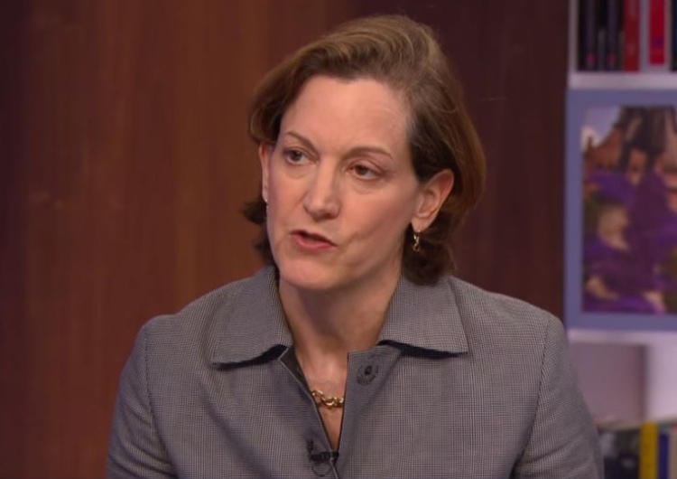 "11 listopada neofaszyści ponownie przemaszerują przez Warszawę". Skandaliczny wpis Anne Applebaum