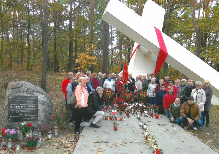  Pielgrzymowali szlakiem męczeńskiej śmierci ks. Popiełuszki