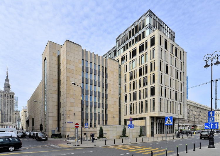 Gmach Naczelnego Sądu Administracyjnego w Warszawie Ciekawe. 14 sędziów NSA, którzy przeszli w stan spoczynku, zostało przywróconych do orzekania