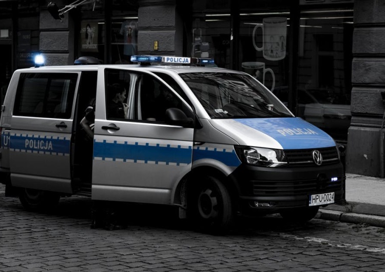  Prokuratura oskarża policjanta kryminalnego z Zabrza o oszukanie staruszka metodą… „na policjanta"!