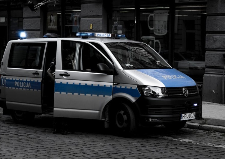 Prokuratura oskarża policjanta kryminalnego z Zabrza o oszukanie staruszka metodą… „na policjanta"!