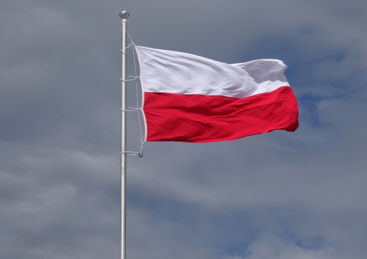  Poruszające! Jezuici na Syberii dziękują za polską flagę: "Przyszła! Wyczekiwana i wytęskniona!"