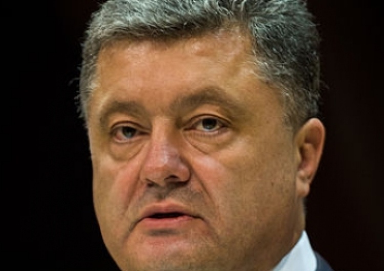 Poroszenko wprowadził stan wojenny na Ukrainie do 25 stycznia