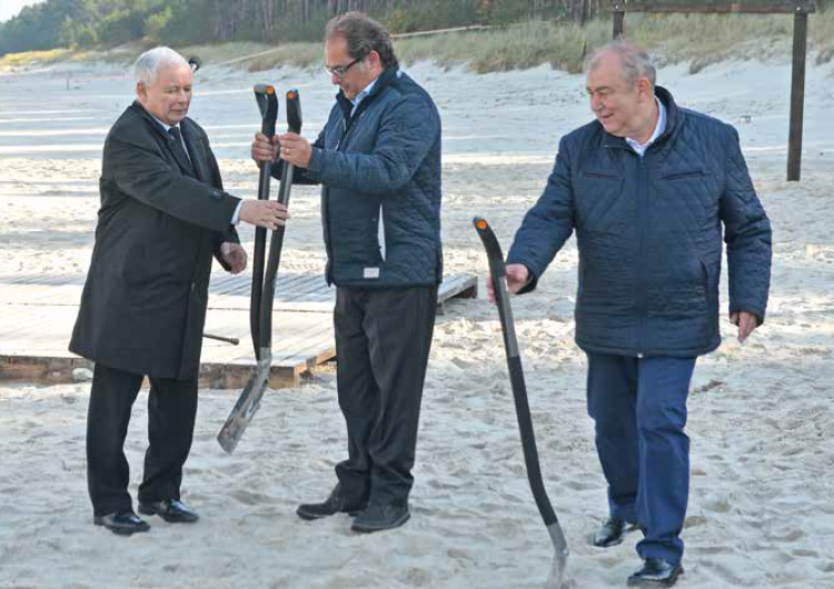 Dobry znak? Morze oddało słupek, który Jarosław Kaczyński wkopał na Mierzei Wiślanej