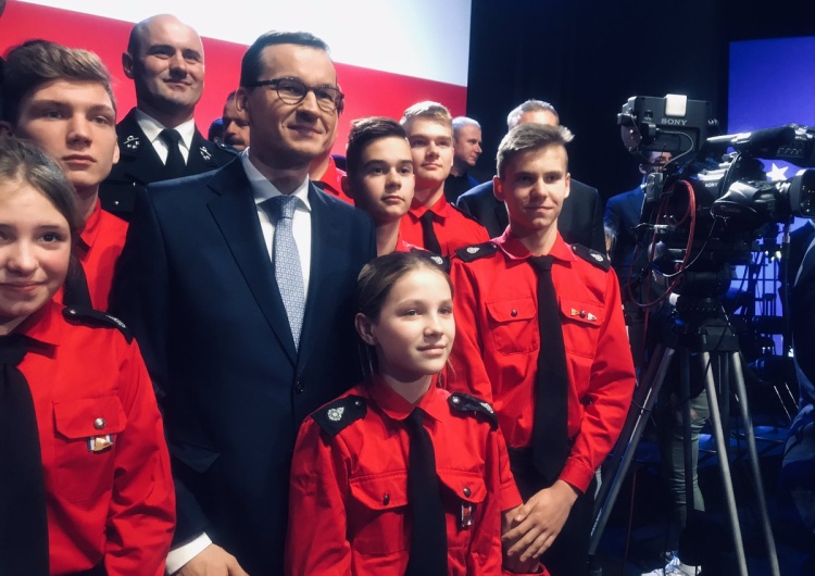 Premier: Chcemy zmniejszyć napięcie polityczne, żeby te walki nie przypominały walk plemiennych