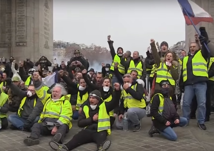  Dawid Wildstein: Francuzi rozważają wprowadzenie stanu wojennego. Macron wezwie Kozlowską?