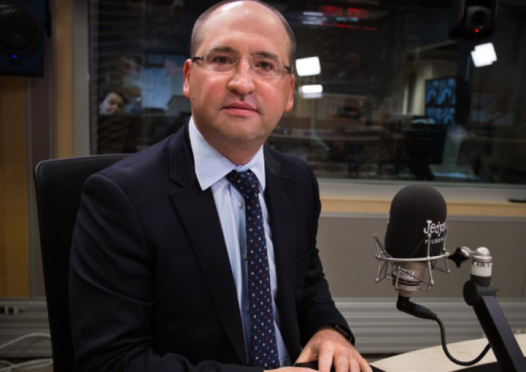 Adam Bielan: Timmermans rozpoczął kampanię, spór z Polską i Węgrami jest działaniem wyborczym