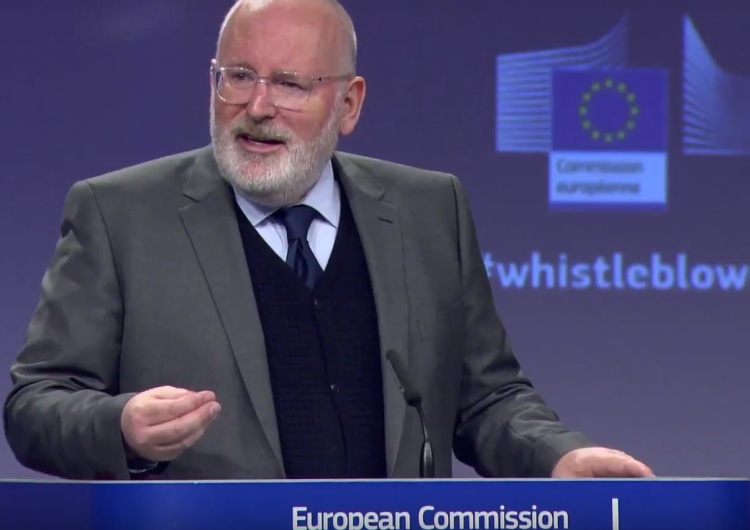 Timmermans do Polaków: "Nie opuszczę was". Co ciekawe odpowiedzieli mu komentatorzy WP: "Odwal się"