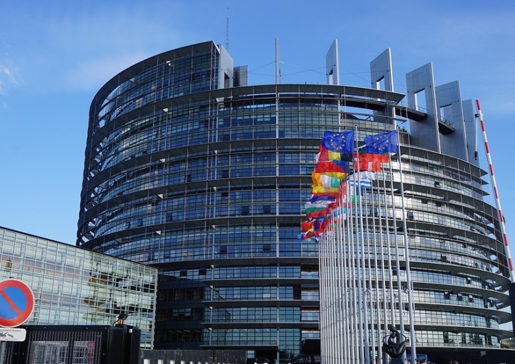  Parlament Europejski odrzucił wniosek o debatę na temat praworządności we Francji