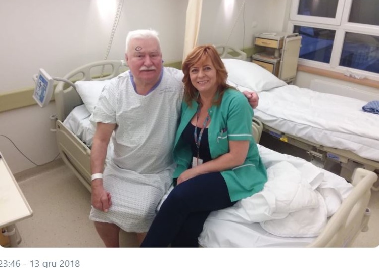 Lech Wałęsa prosto ze szpitala: Nie mogę tu być w koszulce "Konstytucja"
