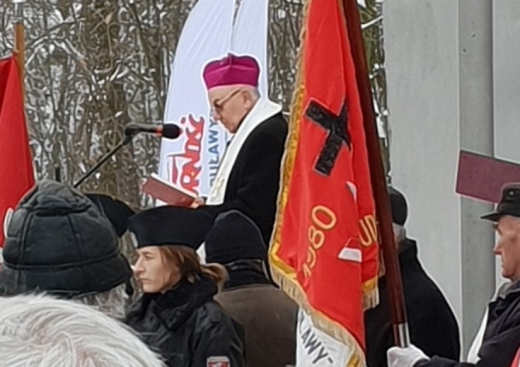  Odsłonięcie pomnika upamiętniającego strajk w puławskich Azotach