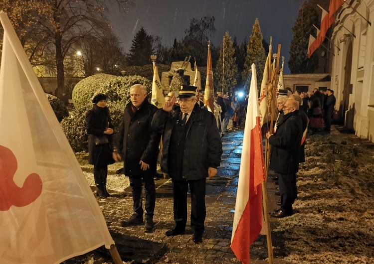  Mieszkańcy Kalisza upamiętnili 37 rocznicę wprowadzenia stanu wojennego