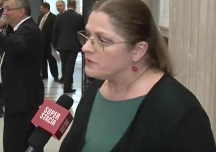 Krystyna Pawłowicz: "Przerwa w kuracji": NIKT mnie nie chowa ani nie wyrzuca