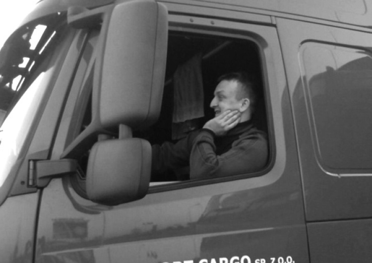  [Video] Zobacz, jak kierowcy upamiętnili rocznicę śmierci bohatera Łukasza Urbana