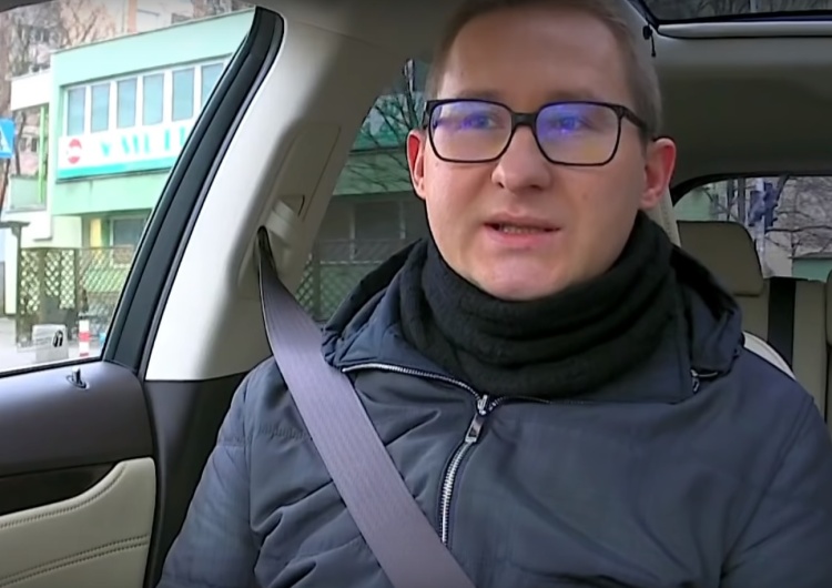 Sierakowski mówił że ma kasę z zagranicy i "Kaczyński może mu skoczyć", teraz prosi o kasę Polaków