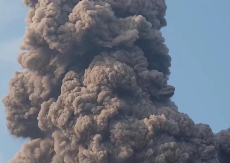  [video] Wybuch wulkanu Krakatoa i uderzenie tsunami w Indonezji. Ilość ofiar ciągle wzrasta