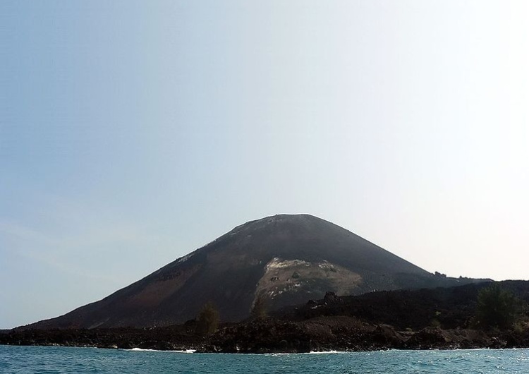  Indonezja: Wzrasta liczba ofiar po przejściu tsunami