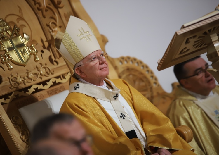 Abp Jędraszewski: Narodziliśmy się, by oddawać cześć Najwyższemu. To przeznaczenie polskiego narodu