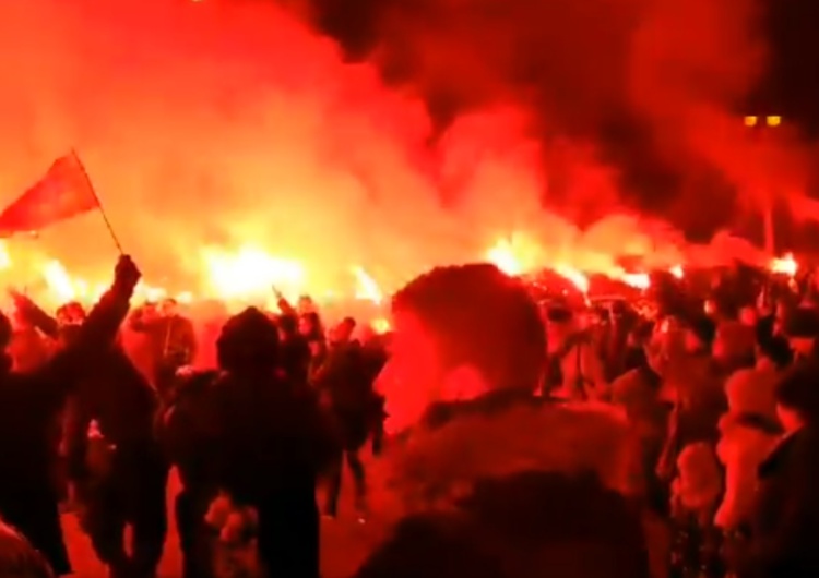  [video] 16.40. Tak Poznaniacy świętują 100. rocznicę wybuchu Powstania Wielkopolskiego!