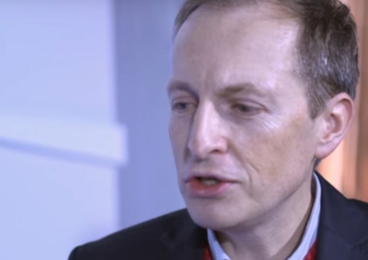 Konrad Piasecki TVN24: Oburzonym pominięciem Wałęsy w IV klasie uświadomię, że nie ma go również dzisiaj
