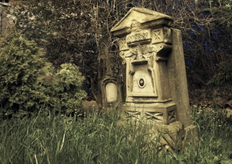  [Ciekawostka historyczna] Dlaczego Protazy Siemaszko (zm. 1736 r.) kazał ukryć swój grób przed małżonką?