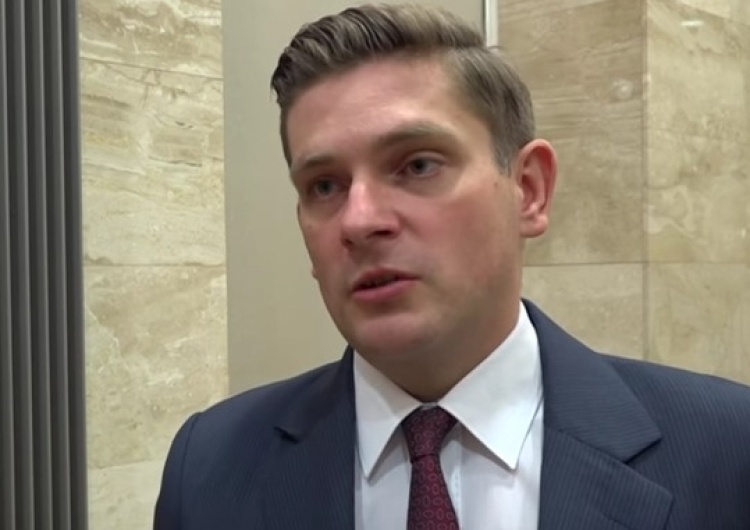 Kownacki o powrocie delegacji z Londynu: "Nic w tej sprawie się nie stało,