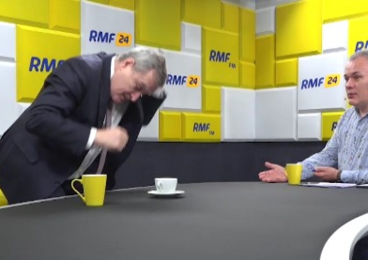  [Video] Min. Piotr Gliński wychodzi ze studia podczas rozmowy z Robertem Mazurkiem w RMF