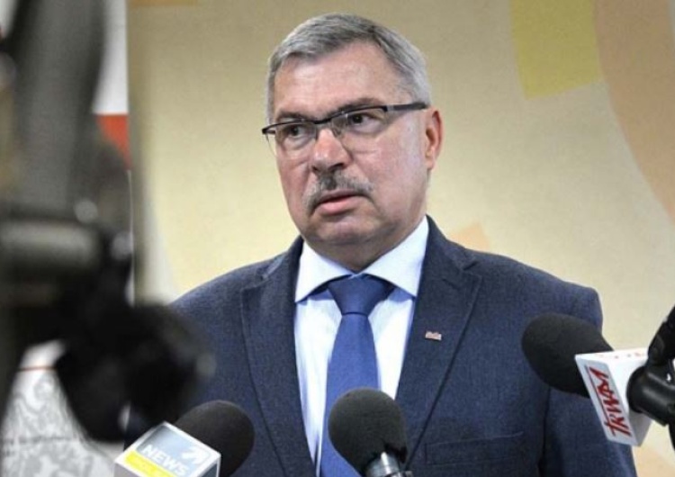 Związkowcy z NSZZ „S” z żądaniami w biurach parlamentarnych!
