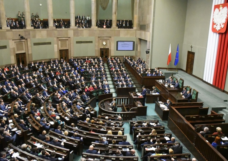  [Sondaż] Ponad 40 proc. respondentów chce wspólnego bloku partii opozycyjnych