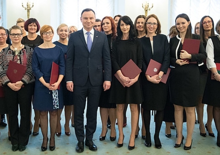 Prezydent Andrzej Duda powołał 51 sędziów