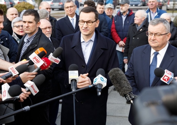  Zbigniew Kuźmiuk: Po zaledwie 300 dniach premier rozlicza się z realizacji tzw. piątki Morawieckiego