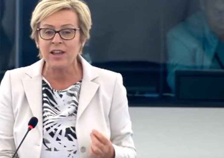 Jadwiga Wiśniewska: Potrzebujemy realnej polityki wspierającej kobiety