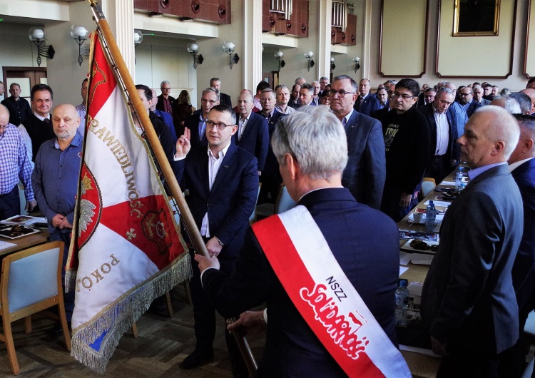 Tomasz Jeziorek złożył przysięgę na sztandar Związku